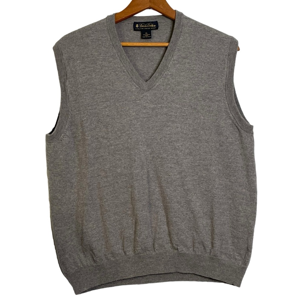 Brooks Brothers Men’s  Fine Italian Merino Wool Grey Light Weight Vest Size XL